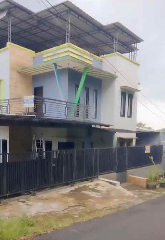 dijual villa linggarjati