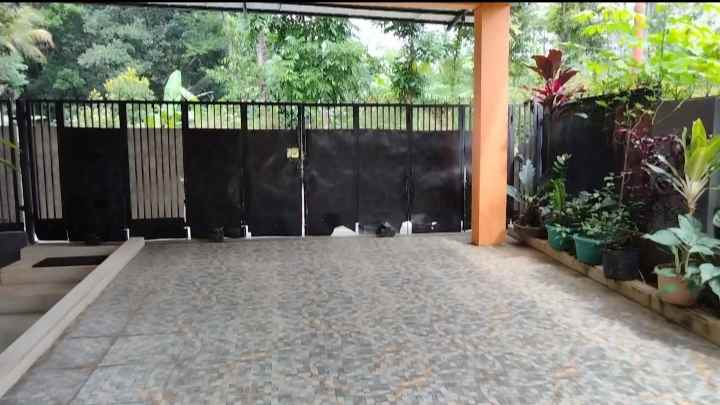 dijual villa linggarjati