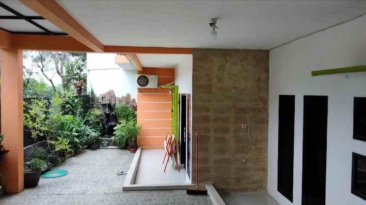 dijual villa linggarjati