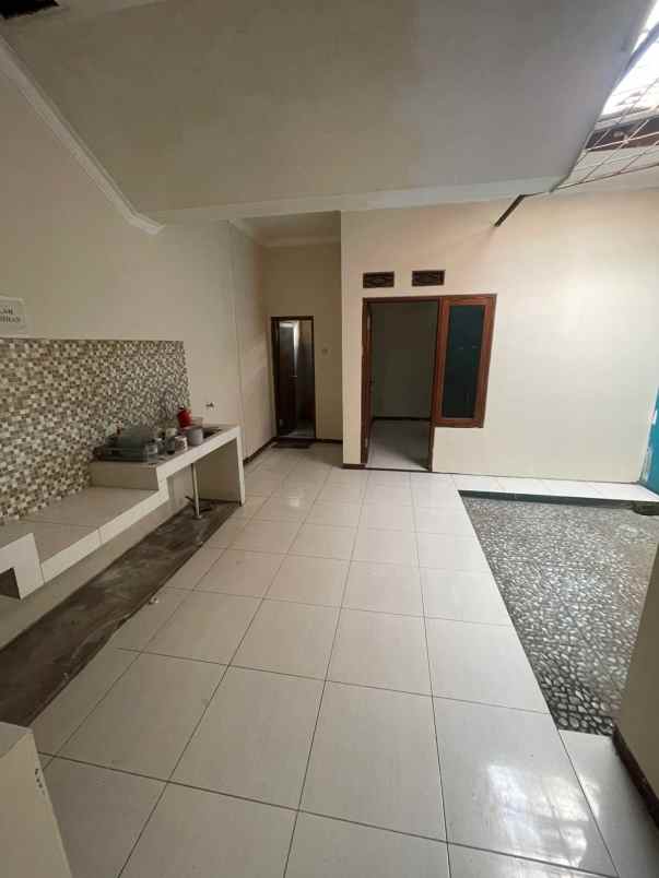 dikontrakan rumah daerah pasirluyu