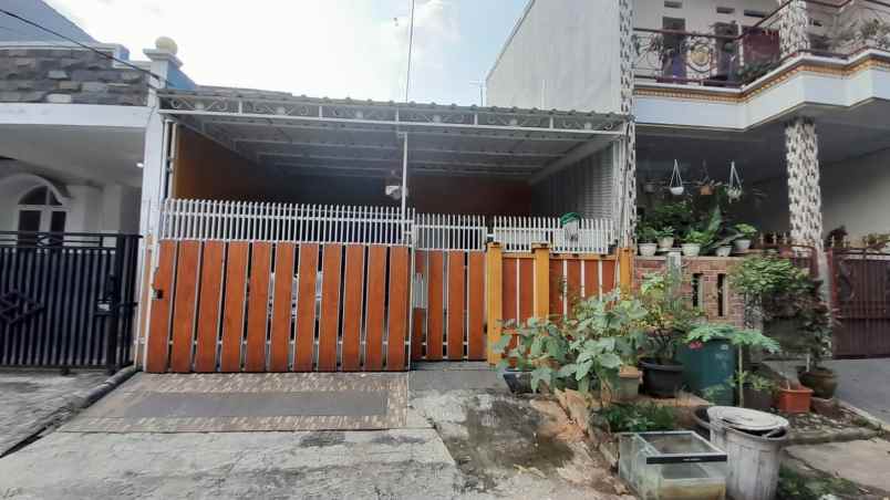 disewa rumah cakep di duta bumi bekasi kota c0633