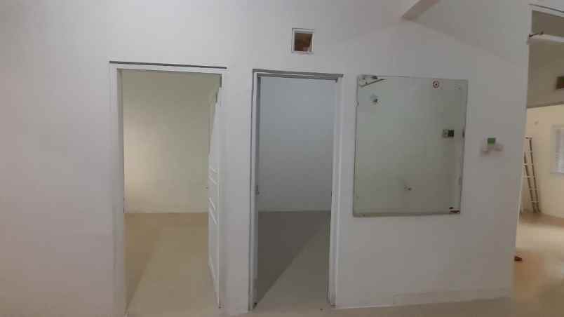 disewa rumah cakep di duta bumi bekasi kota c0633