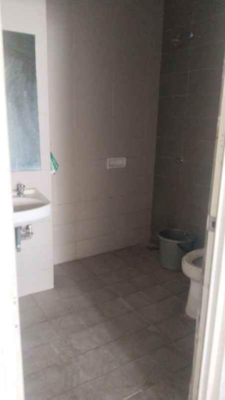 disewakan ruko gudang kantor boulevard galaxy