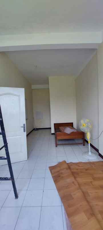 disewakan ruko gudang kantor klampis megah