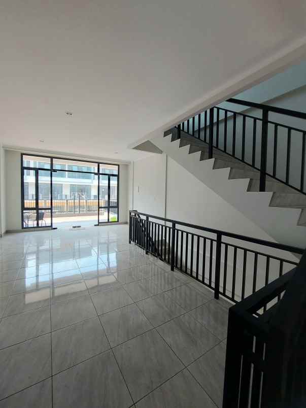 disewakan ruko gudang kantor ruko crystal summarecon bekasi
