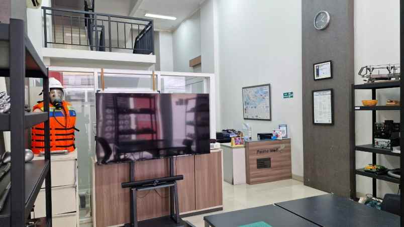 disewakan ruko rapih di emerald summarecon bekasi