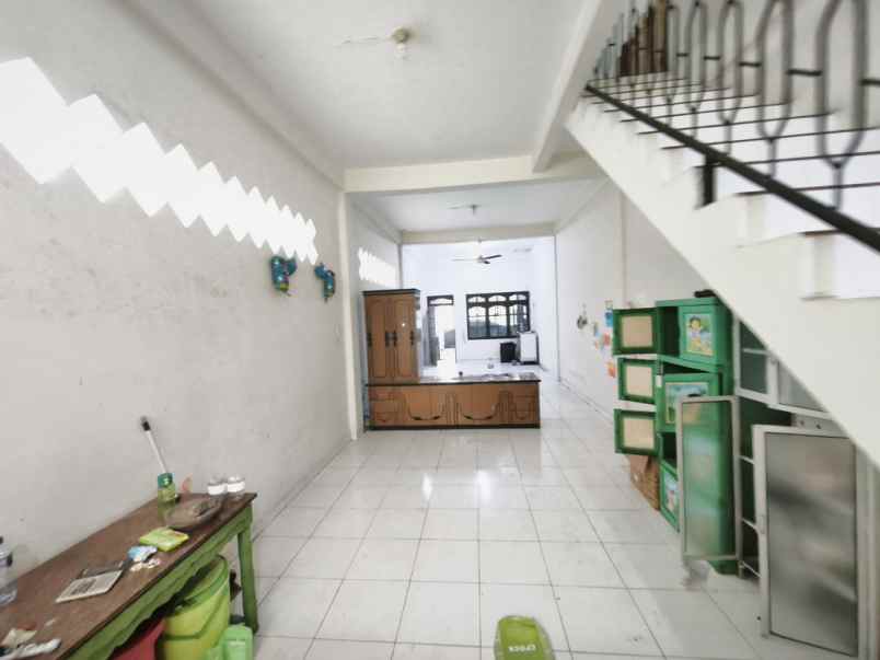 disewakan rumah 3 tingkat jalan tulang bawang medan