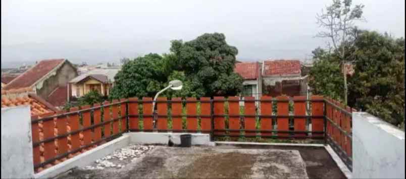 disewakan rumah antapani jalan kuningan