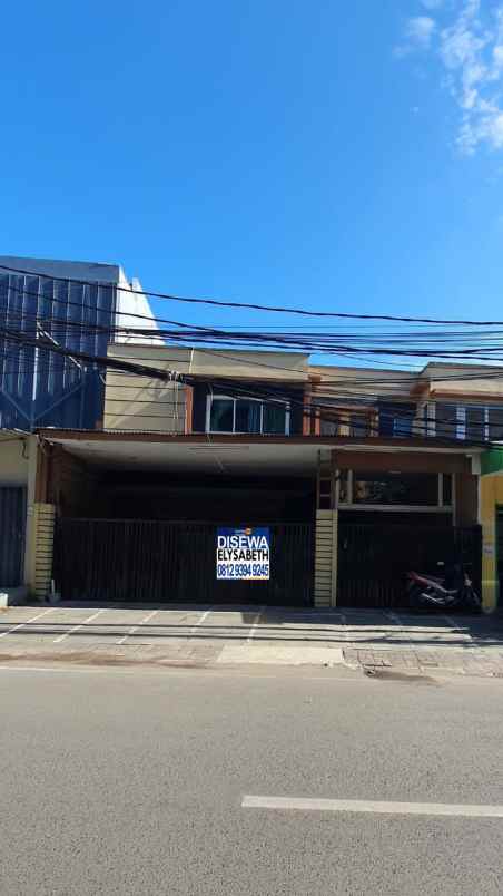 disewakan rumah bagus 1 lantai kelapa gading