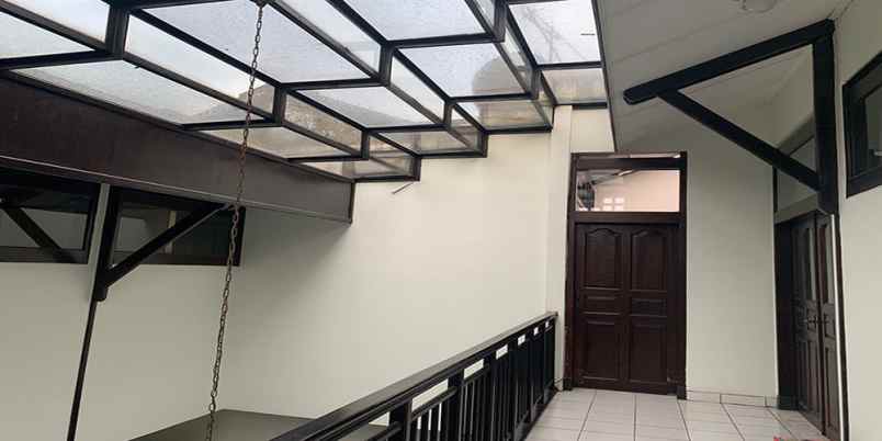 disewakan rumah cihapit