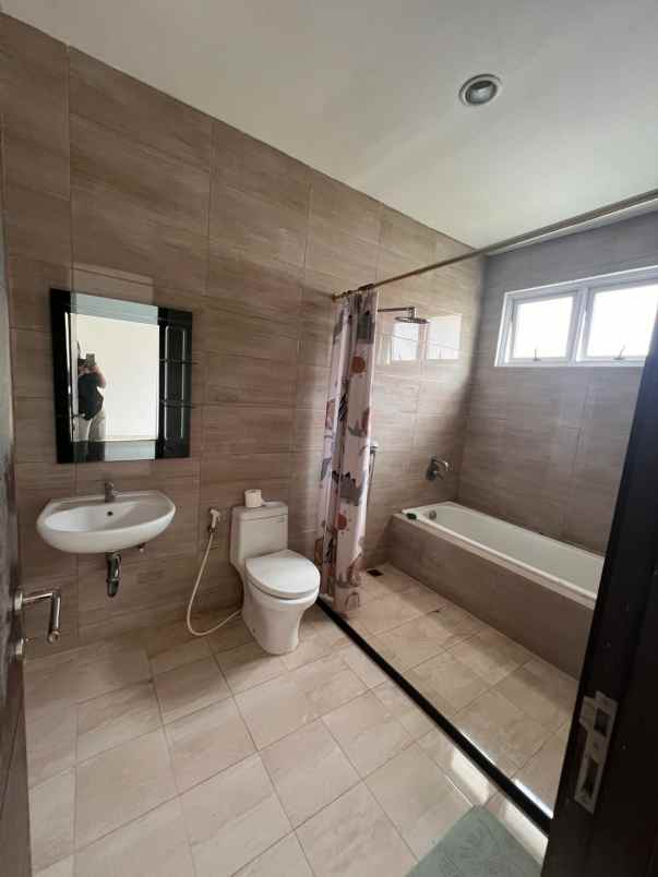 disewakan rumah cluster dbanyan jgc