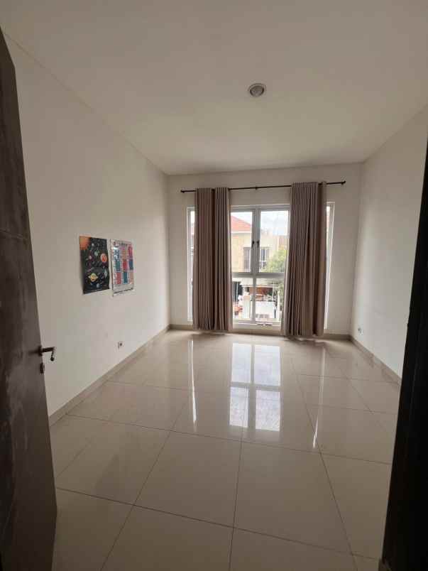 disewakan rumah cluster dbanyan jgc