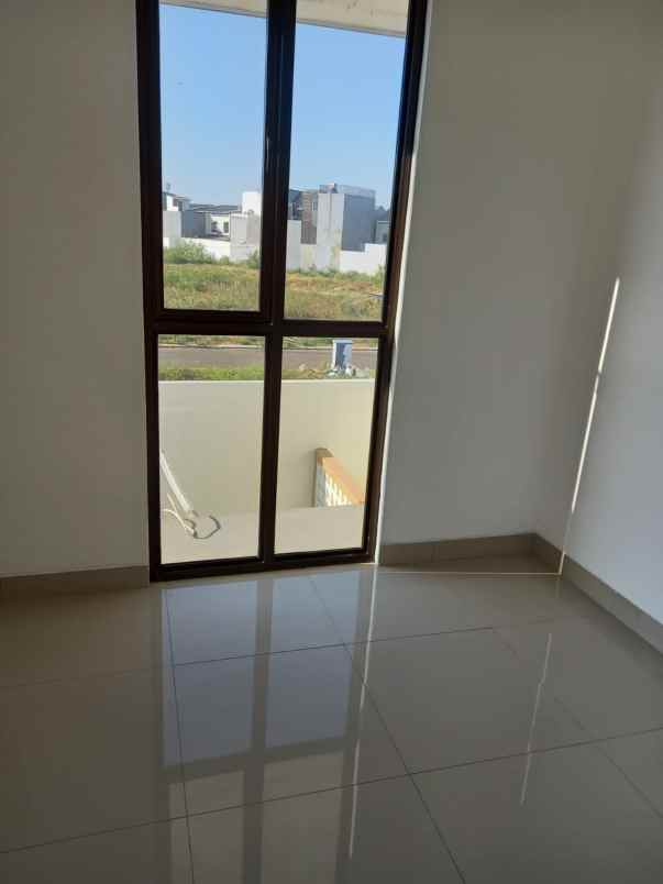 disewakan rumah cluster mahakam jakarta