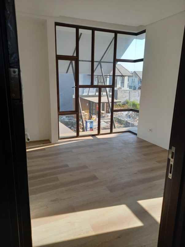 disewakan rumah cluster mahakam jakarta