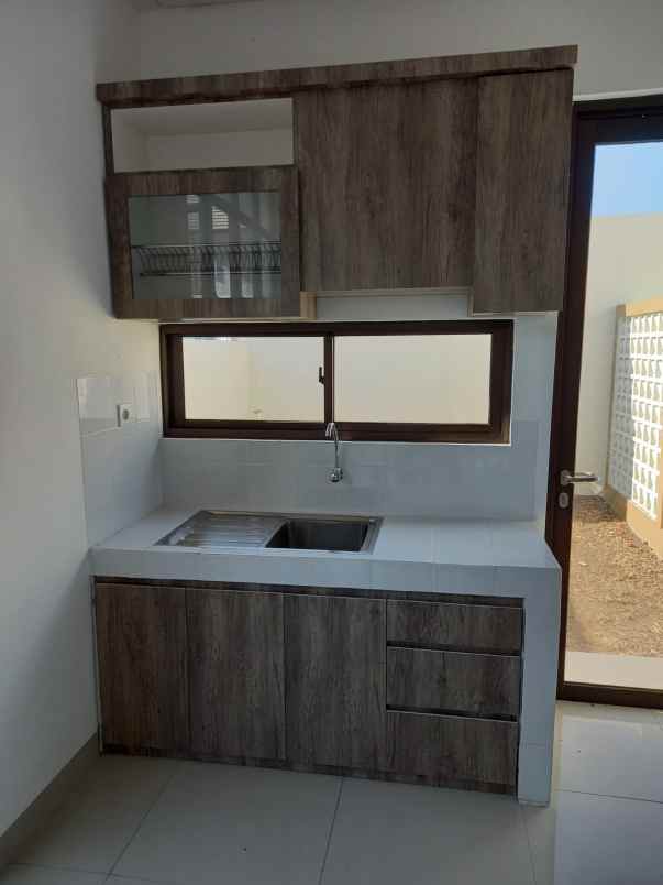 disewakan rumah cluster mahakam jakarta