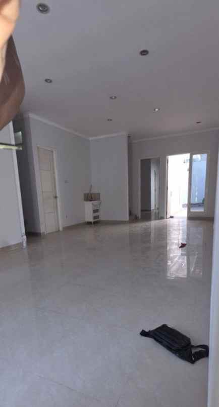 disewakan rumah di bumi marina mas kosongan