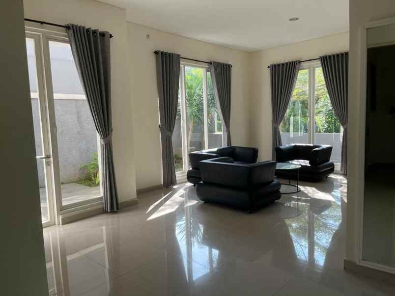 disewakan rumah full furnish graha candi golf jangli