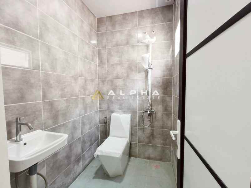 disewakan rumah golden bci residence