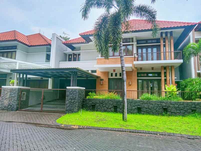 disewakan rumah graha famili wiyung