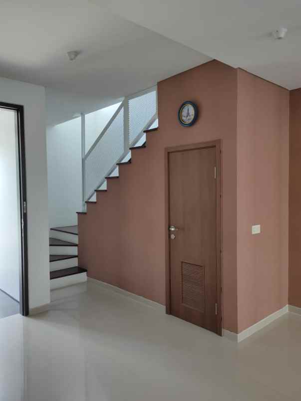 disewakan rumah graha natura sambikerep