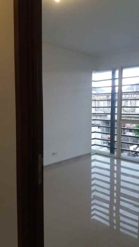 disewakan rumah graha natura sambikerep