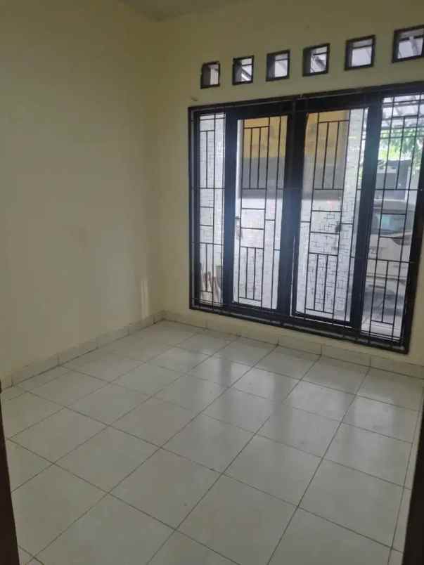 disewakan rumah graha raya bintaro