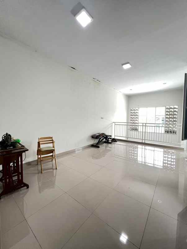 disewakan rumah harapan indah 1