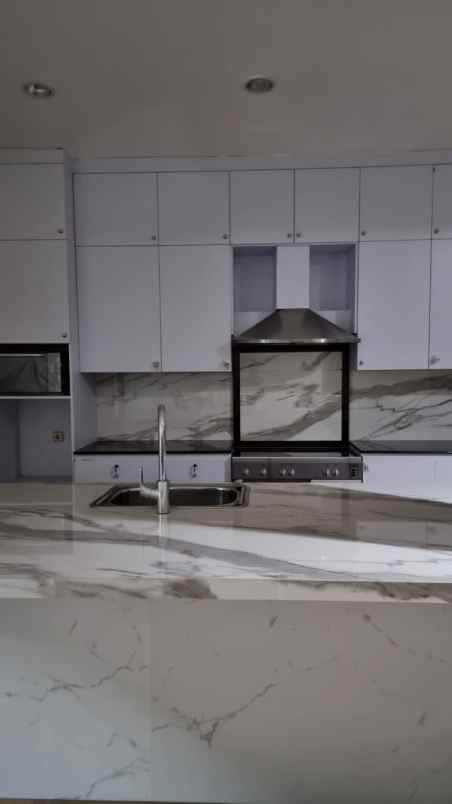 disewakan rumah jalan kembangan timur