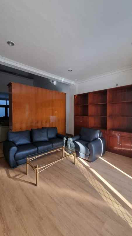 disewakan rumah jalan kembangan timur