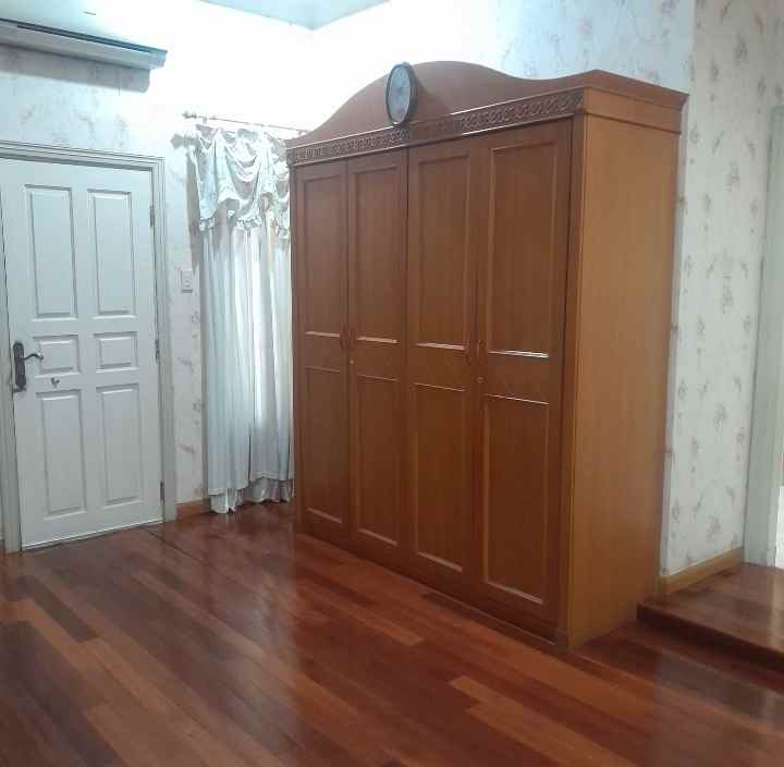 disewakan rumah jalan malibu alam raya