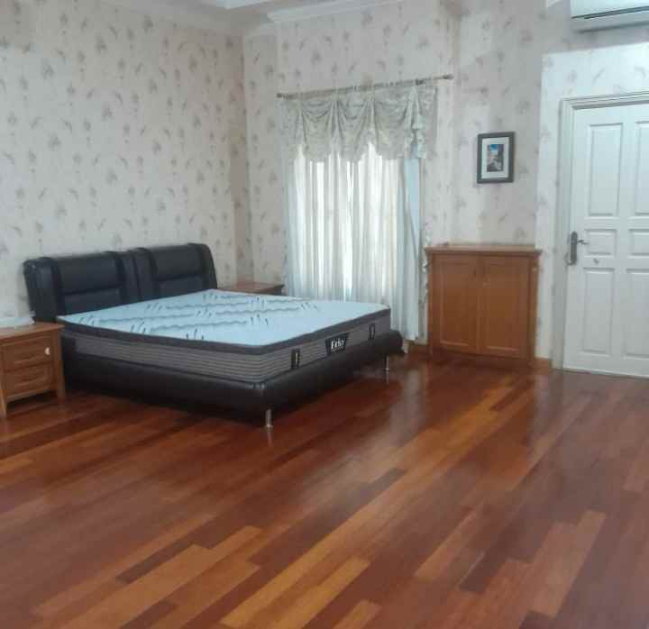 disewakan rumah jalan malibu alam raya