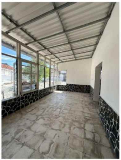 disewakan rumah jalan raya darmo