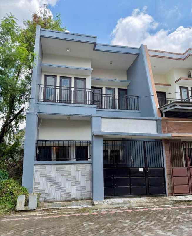 disewakan rumah klampis semolo tengah