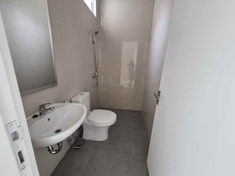 disewakan rumah lavon swan city cluster
