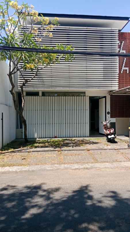 disewakan rumah manyar jaya surabaya timur