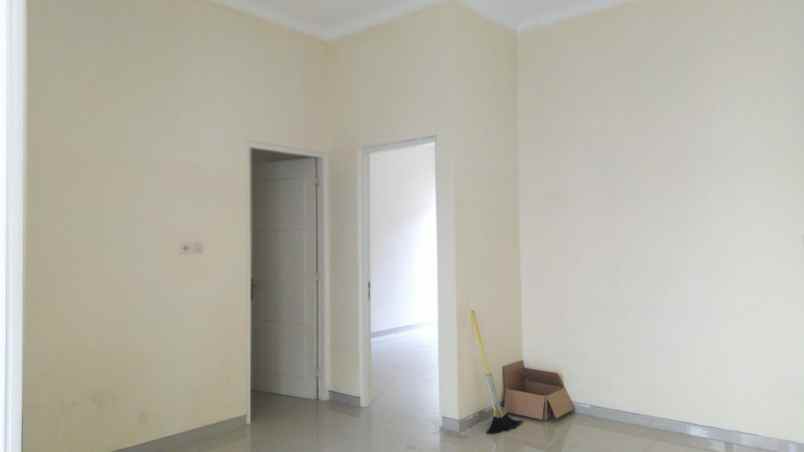 disewakan rumah manyar tompotika