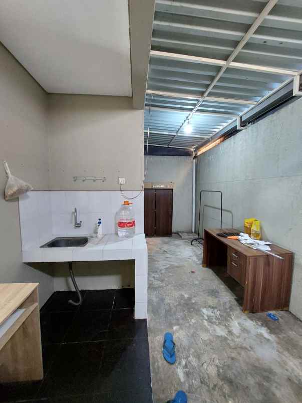 disewakan rumah northwest