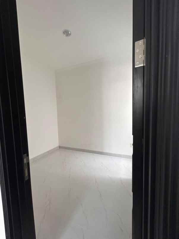 disewakan rumah pasir putih 5 pik2