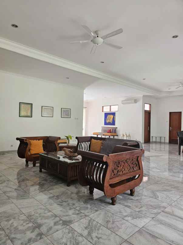 disewakan rumah pejaten barat 1 komplek