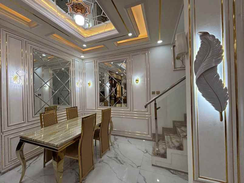 disewakan rumah perum emerald land