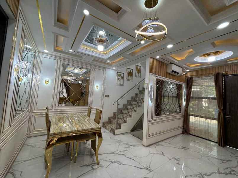 disewakan rumah perum emerald land