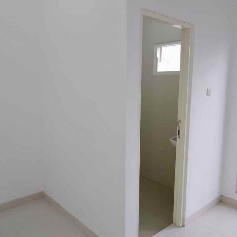 disewakan rumah perumahan wisata semanggi