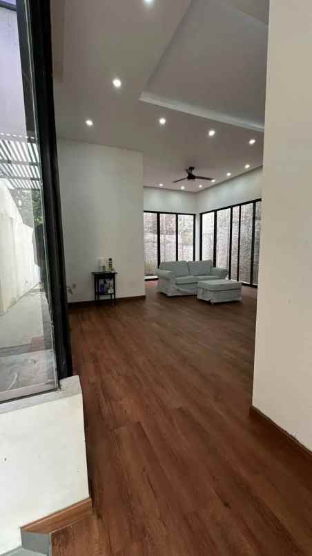 disewakan rumah pesanggrahan permai