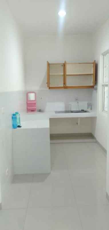 disewakan rumah suvarna sutera cluster bahana