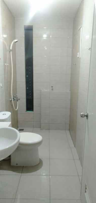 disewakan rumah suvarna sutera cluster bahana