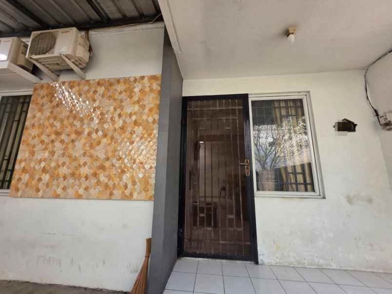 disewakan rumah talaga bestari