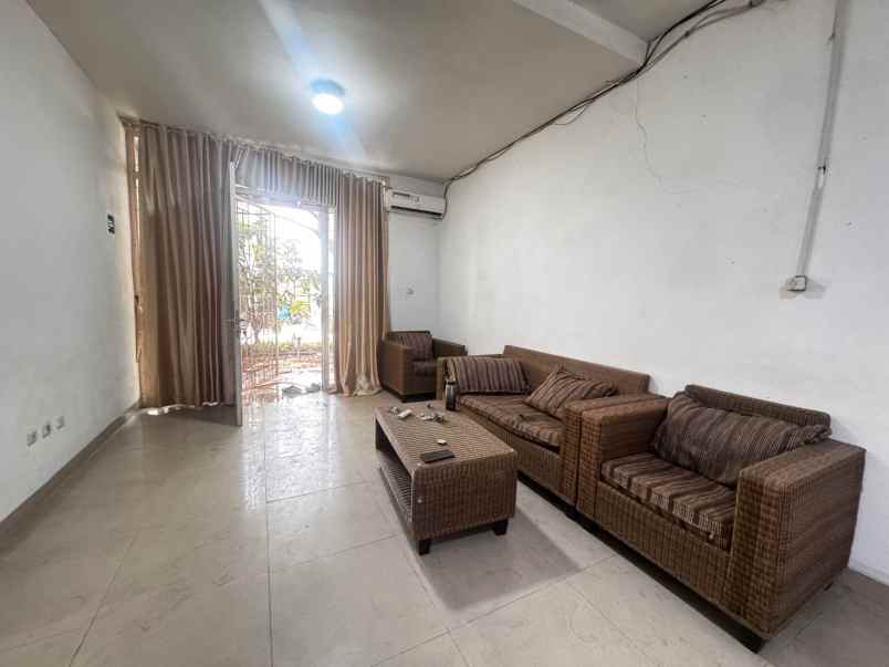 disewakan rumah talaga bestari cluster the