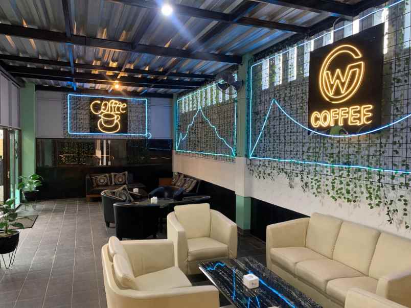 jual butuh cafe 3 lantai