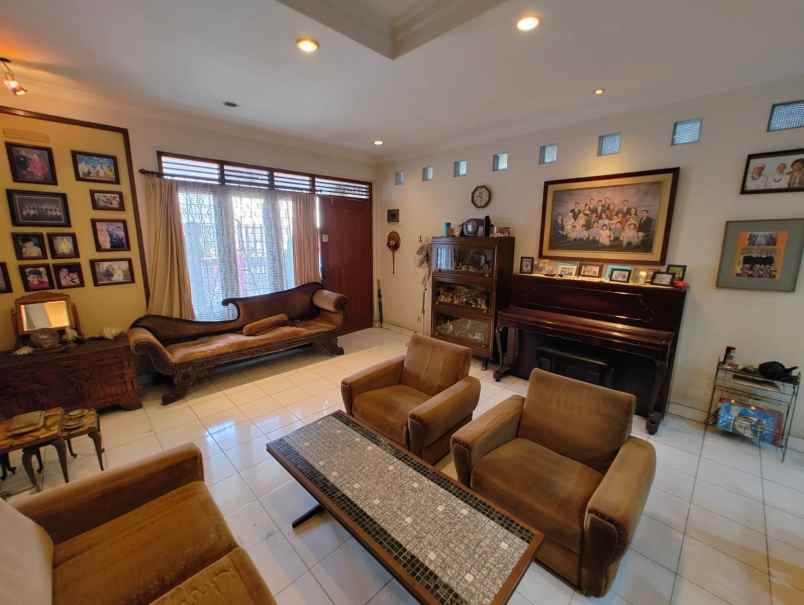 jual cepat rumah komplek lama srategis