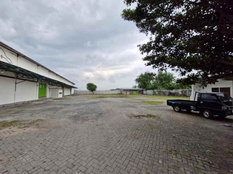 jual gudang luas kosong di daerah semampir kota kediri